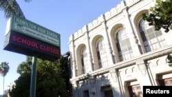 SMA Hamilton di kota Los Angeles, California ditutup setelah ada ancaman email, Selasa (15/12).