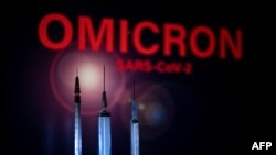 照片显示奥密克戎英文字样的宣传屏幕。（法新社照）