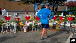 Nyu-York shahrida yuz bergan xuruj qurbonlari xotirasi uchun qo'yilgan gullar, 2017-yil, 4-noyabr.