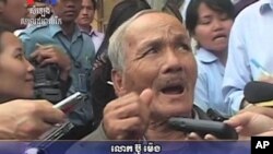 លោក​ប៊ូ ​ម៉េង ​អ្នក​រស់រាន​មាន​ជីវិត​ពី​មន្ទីរ​ឃុំឃាំង​គុក​ទួលស្លែង​ ឬ​ស-២១