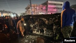 Ostaci vozila nakon napada dronom. (Foto: REUTERS/Ahmed Saad)