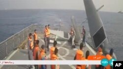 تصویری از شناورهای بدون سرنشین ناوگان پنجم نیروی دریایی آمریکا بر روی ناوشکن جماران جمهوری اسلامی - یکم سپتامبر ٢٠٢٢