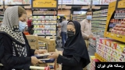 دولت ابراهیم رئیسی در تلاش است تا برای تامین مایحتاج عمومی از سیستم کالابرگ الکترنیک به عنوان جایگزین یارانه نقدی استفاده کند.