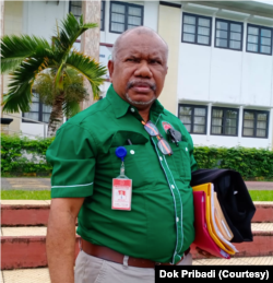 Juru bicara Jaringan Damai Papua, Yan Christian Warinussy. (Foto: Dok Pribadi)