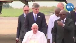 Le pape François accueilli avec ferveur à Kinshasa