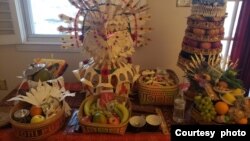 Hiasan untuk Upacara Adat dari kertas sebagai pengganti janur asli (foto: courtesy).