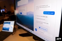 Mesin pencari Microsoft Bing tampil pada layar monitor di Bing Experience Lounge selama acara peluncuran Microsoft Bing dan Edge bertenaga AI baru di Microsoft, Redmond, Washington, 7 Februari 2023. (Jason Redmond / AFP)