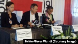Peter Maurer, président du CICR, au centre, avec Christine Cipolla, représentante du CICR en RDC, à gauche, lors d'une conférence de presse à Goma, 18 mai 2018. (Twitter/Tuver Wundi)
