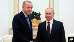 ترکی کے صدر رجب طیب اردوان نے ماسکو میں روسی صدر ولادی میر پوٹن سے ملاقات کی۔ 