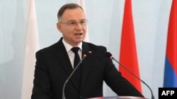 Polşa prezidenti Andjey Duda Yerevanda erməni həmkarı ilə birgə mətbuat konfransında