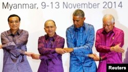 Obama Xitoy, Myanma va Malaysiya vakillari bilan ASEAN sammitida. 12-noyabr 2014-yil 