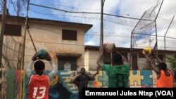 Lors une séance d’entraînement au stade de Messa, à Yaoundé, le 10 août 2019. (VOA/Emmanuel Jules Ntap)