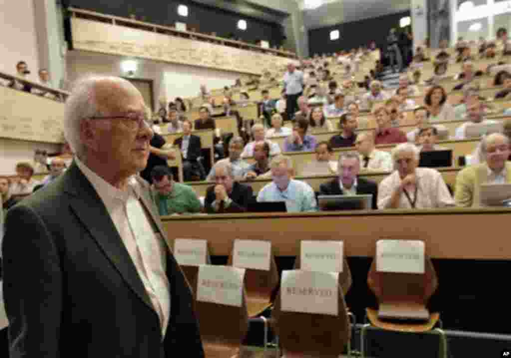 British physicist Peter Higgs, who first theorized the existence of the boson 40 years ago, attends a scientific seminar near Geneva following the discovery of the subatomic particle on July 4, 2012. 