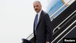 Jaksa Agung AS Eric Holder berkunjung ke kota Ferguson, Missouri hari Rabu (20/8). 