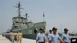 Filippin harbiy dengiz floti askarlari