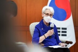 지난 달 23일 서울을 방문한 웬디 셔먼 미국 국무부 부장관은 북한이 대화에 복귀할 것을 촉구했다.