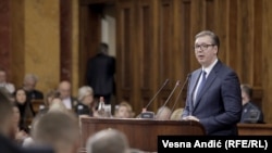 Predsednik Srbije tokom obraćanja u nacionalnom parlamentu (Foto: RSE/Vesna Anđić)