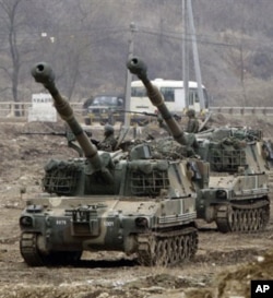 Rasmiy Seul chegaraga ehtiyot shart ko'proq qurol joylamoqda