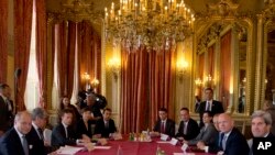 法、美和英国三国外长9月16日在巴黎举行会晤讨论叙利亚局势