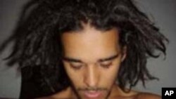 Rapper angolano Ikonoklasta