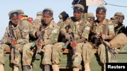 Tentara Somalia melakukan operasi militer (foto: ilustrasi). 