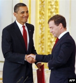 Rossiya prezidenti Dmitriy Medvedev AQSh rahbari Barak Obamani olqishlab, so’zining ustidan chiqadigan arbob deya maqtagan.