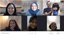 Bersama para pengurus Kamar Pelajar. Selama pandemi Kamar Pelajar banyak melakukan acara virual yang berhubungan dengan wisata ke luar negeri (Dok: Satu Cahaya Langit)