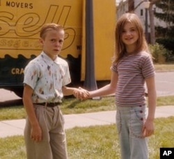 RYAN KETZNER as Young Bryce and MORGAN LILY as Young Julie in Castle Rock Entertainment’s coming-of-age romantic comedy “FLIPPED,” a Warner Bros. Pictures release.