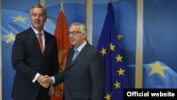 Crnogorski predsjednik Milo Đukanović i predsjednik Evropske komisije Žan Klod Junker (rtcg.me)