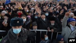 Qirg'izistonda prezidentlikka saylangan Sadir Japarov tarafdorlari, 2021-yil, 11-yanvar