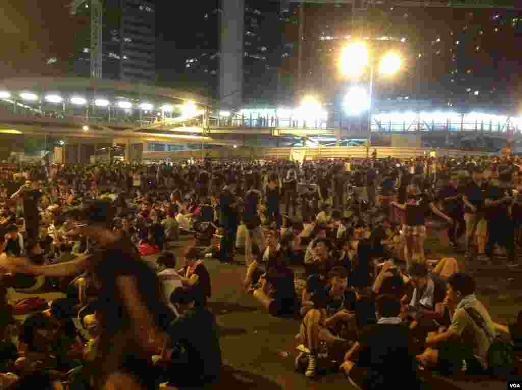 香港争真普选全民抗争星期二进入第3天（美国之音图片/海彦拍摄）