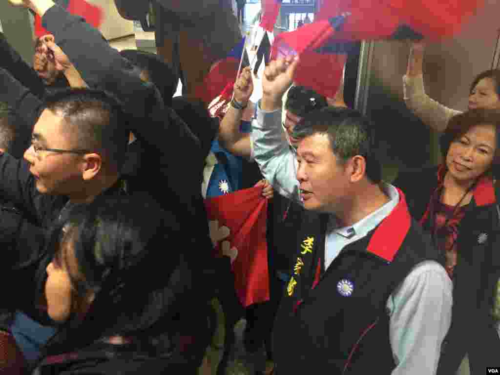 台侨欢迎朱立伦