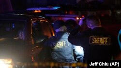 Polisi di negara bagian California, AS, mengatakan tujuh orang tewas pada hari Senin (23/1) dalam dua penembakan yang berkaitan di fasilitas pertanian, dalam ilustrasi. (Foto: AP)