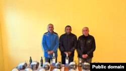 İrandan Azərbaycana 24 kq narkotik vasitə gətirən şəxslər saxlanılıb. (foto mənbə: Dövlət Sərhəd xidməti)