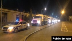 Humanitar yardım karvanı (Foto Fövqəladə Hallar Nazirliyinindir)