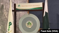 د پاکستان ونډو بازار [سټاک اېکسچېنج] 400 پواينټونه وروسته له هغې بره ختلی، چې د پوځ سرلښکر جنرل عاصم منیر د تاجرانو او پېسو بدلوونکې اتحاديې سره ليدلي او د ډالر د بيعې قابو کولو باور یې ورکړی دی