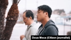 ທ້າວ ຕົວ ມົວ, ຂວາ, ທຳ​ການ​ສະ​ແດງ​ໃນ​ຮູບ​ເງົາ The Harvest.