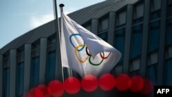 Les athlètes ne devraient pas "souffrir de décisions qui ne les concernent pas", a estimé vendredi, à titre personnel, le président du Comité d'organisation des JO-2024 Tony Estanguet.