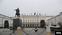 华沙的波兰总统府。（美国之音白桦拍摄）