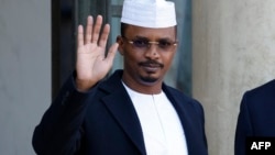 Fin mars, Mahamat Déby avait déjà gracié puis fait libérer 259 jeunes condamnés à de la prison ferme.