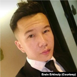 Shinjonlik qozoq qochqin Ersin Erkinuli
