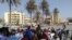 Rassemblement lors d'un mouvement de grève, à Dakar, Sénégal. (VOA/Seydina Aba Gueye)