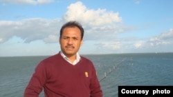 সঞ্জীব দ্রং- আদিবাসী ফোরামের সাধারণ সম্পাদক।