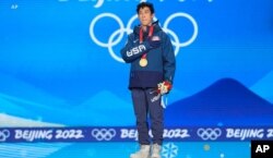 2022 베이징 동계올림픽에서 남자 피겨 스케이팅 금메달을 획득한 네이선 첸 선수.