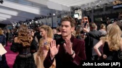 Andrew Garfield arrives at the Oscars on Sunday, March 27, 2022, at the Dolby Theatre in Los Angeles.