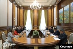 "Paxta kampaniyasi" delegatsiyasi O'zbekiston Senatida, Toshkent, 10-mart, 2022