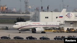 A Russian Government Special Flight Squadron carrying members of the Russian delegation lands at Ataturk Airport, ahead of the expected peace talks with Ukrainian officials, in Istanbul, Turkey, March 28, 2022.