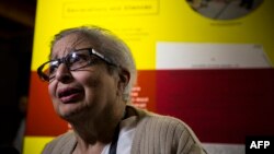 Frene Ginwala avait été nommée présidente de l'Assemblée nationale en 1994, tandis que Nelson Mandela était élu président, marquant la fin du régime d'apartheid