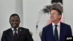 Le problème du dopage au Kenya "ne sera pas réglé du jour au lendemain", a déclaré jeudi Sebastian Coe lors d'une conférence de presse avec le ministre kényan des Sports.