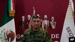 墨西哥国防部长桑多瓦尔在墨西哥城记者会上宣布抓获奥维迪奥（2023年1月5日）